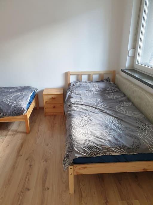 Schoene 2 Zimmer Wohnung Im Herzen Von グライスドルフ エクステリア 写真