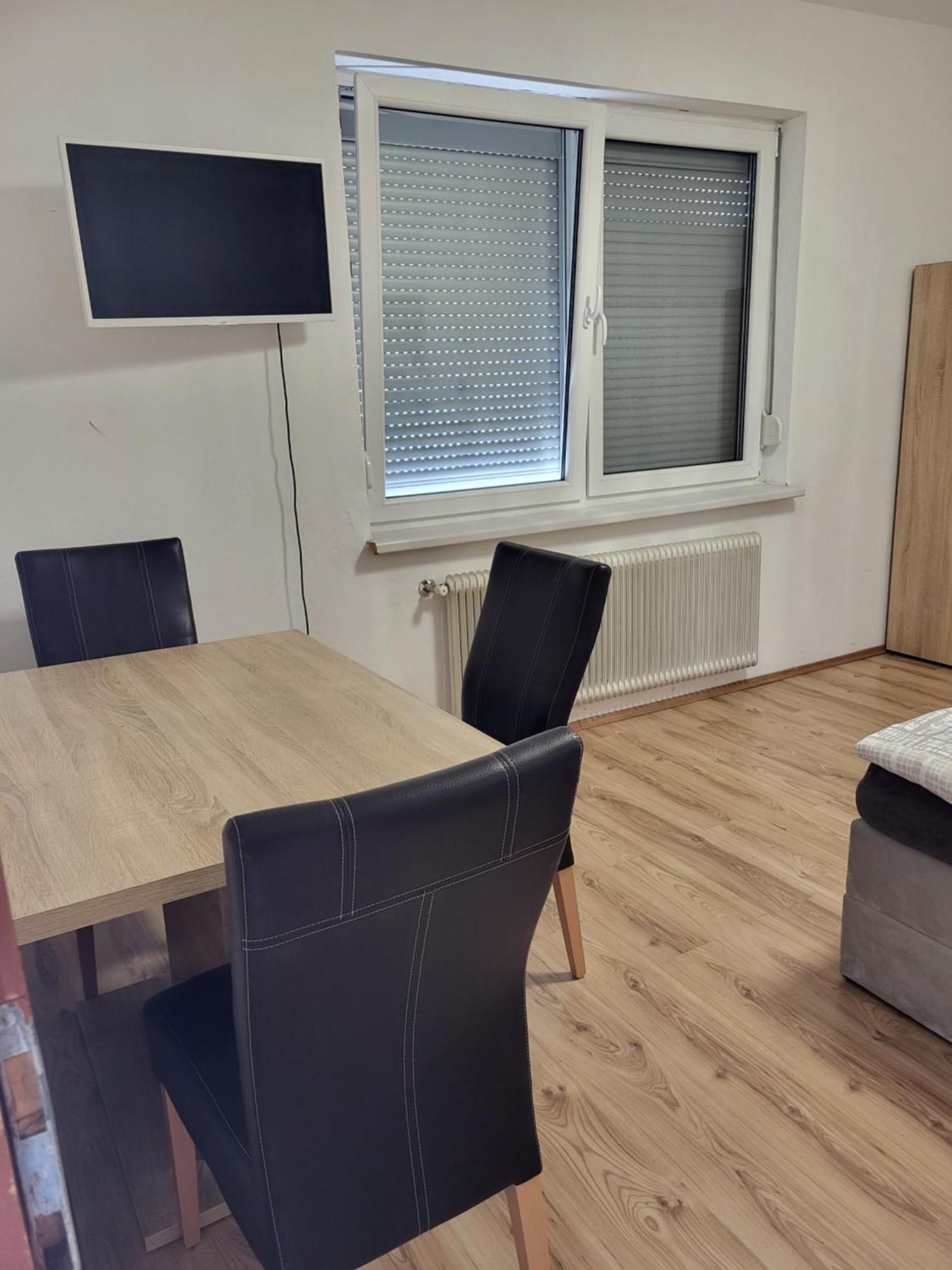 Schoene 2 Zimmer Wohnung Im Herzen Von グライスドルフ エクステリア 写真